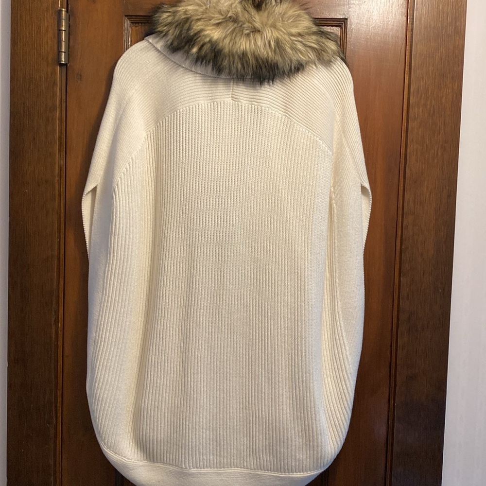 MICHAEL Michael Kors Faux-Fur Buckle/Zip Up Poncho - Picture 6 of 14